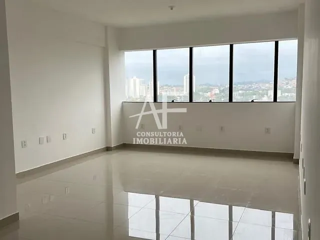 Sala para alugar, no bairro Independência em Taubaté