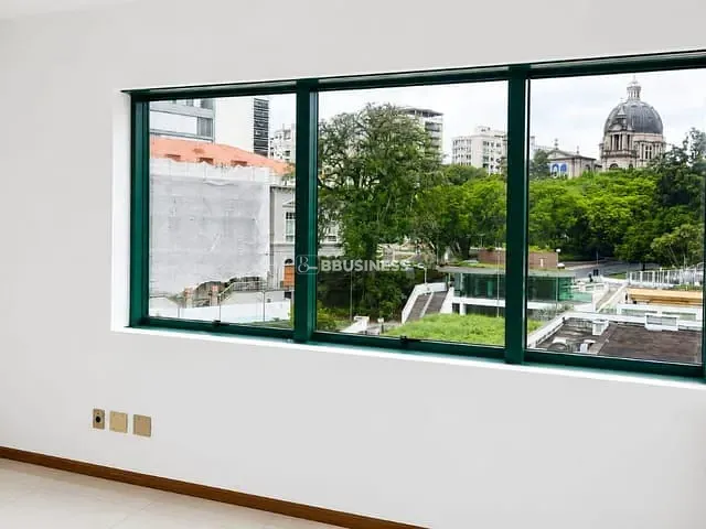 Sala à venda, no bairro Centro Histórico em Porto Alegre
