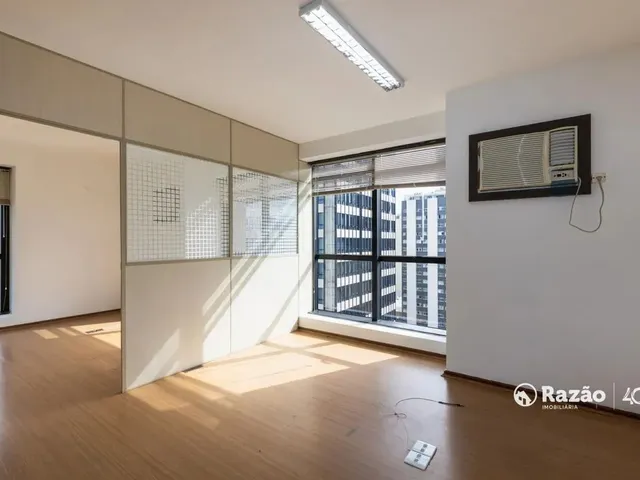 Sala para alugar, no bairro Centro em Curitiba