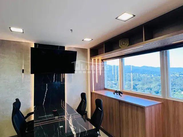 Sala à venda, no bairro Vila Mogilar em Mogi das Cruzes