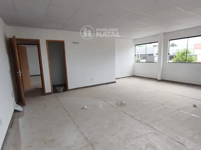 Sala com 36m², para alugar, no bairro Antares em Londrina
