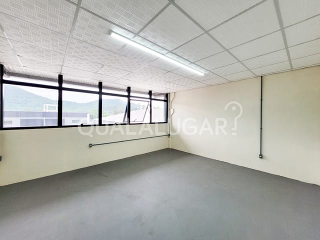 Sala para alugar, no bairro São Cristóvão em Tubarão