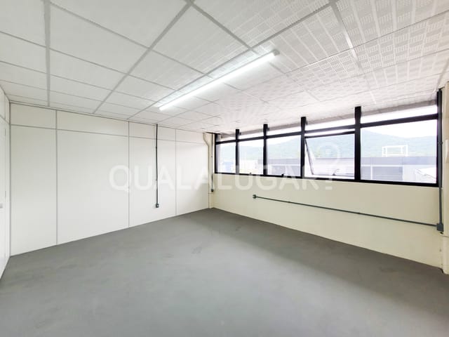 Sala para alugar, no bairro São Cristóvão em Tubarão