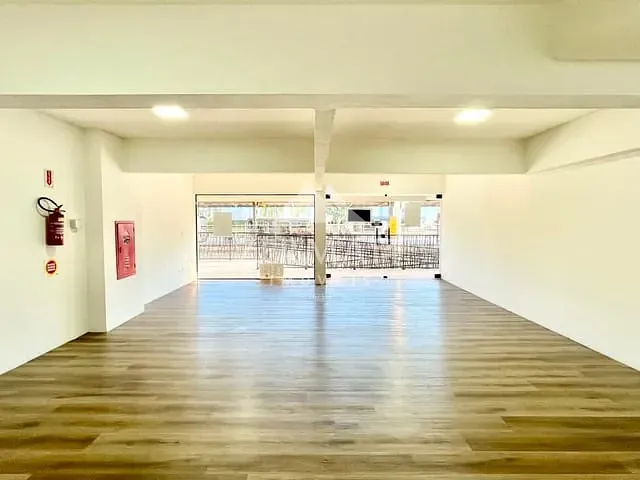 Sala para alugar, no bairro Centro em Blumenau