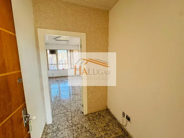 Sala à venda, no bairro Funcionários em Belo Horizonte