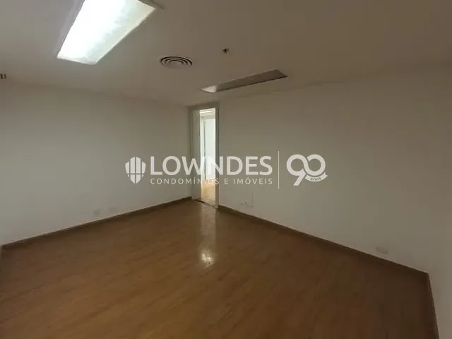Sala com 113m², para alugar, no bairro Centro em Rio de Janeiro