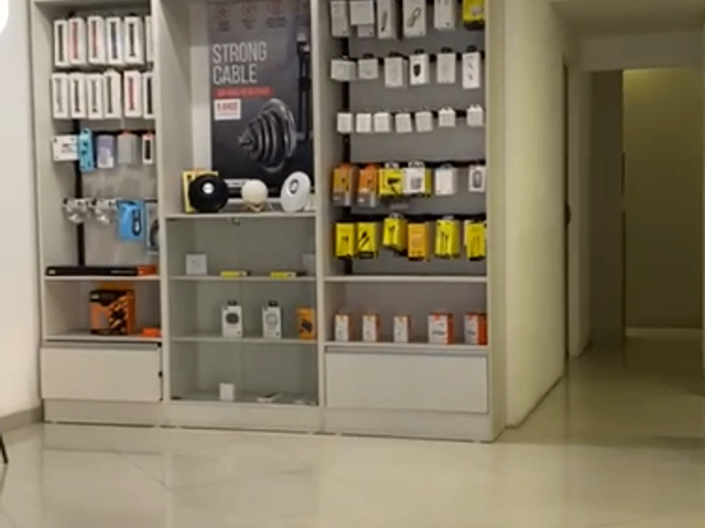 Sala à venda, no bairro Meia Praia em Itapema