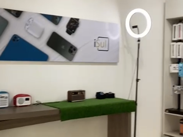 Sala à venda, no bairro Meia Praia em Itapema