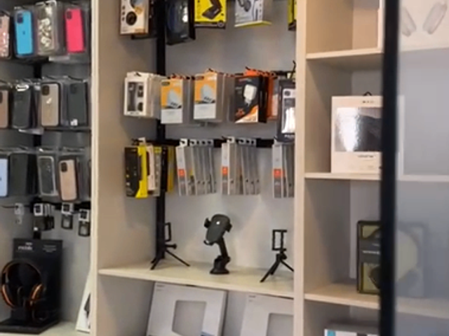 Sala à venda, no bairro Meia Praia em Itapema