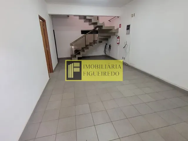 Sala com 198m², para alugar, no bairro Parque Industrial em São José do Rio Preto