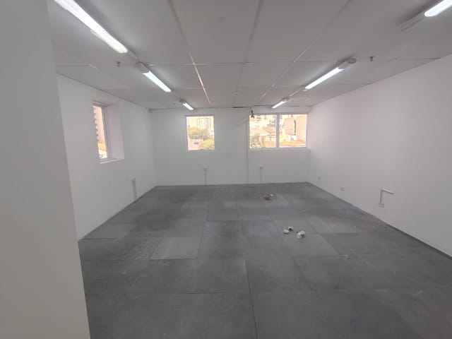 Sala com 77m², para alugar, no bairro Rudge Ramos em São Bernardo do Campo