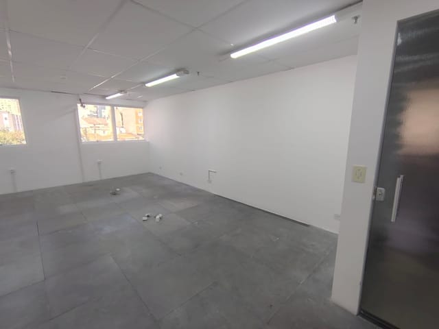 Sala com 77m², para alugar, no bairro Rudge Ramos em São Bernardo do Campo