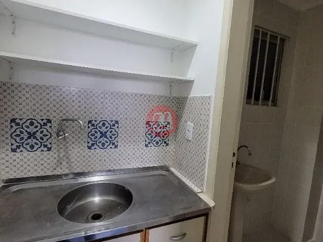 Sala com 35m², para alugar, no bairro Rio Branco em Porto Alegre