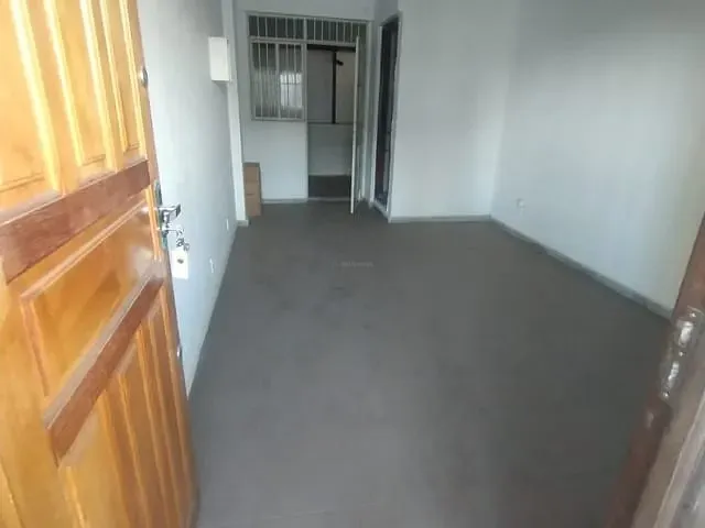 Sala para alugar, no bairro Glória em Contagem