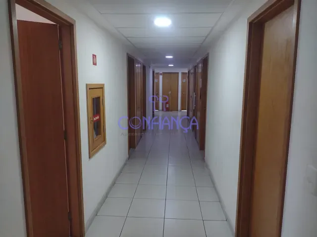 Sala à venda ou para alugar, no bairro Campo Grande em Rio de Janeiro