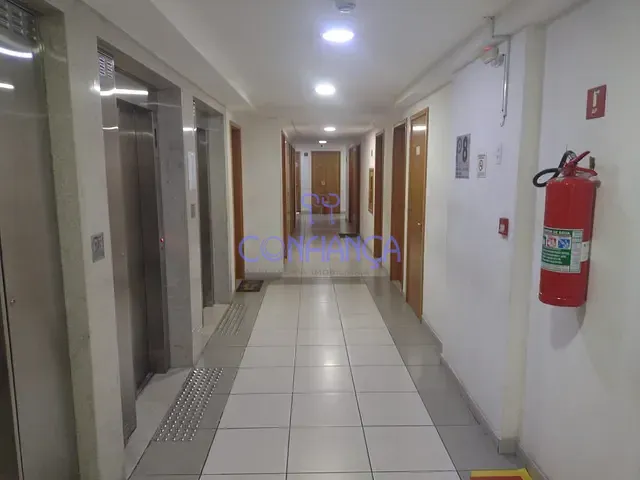 Sala à venda ou para alugar, no bairro Campo Grande em Rio de Janeiro
