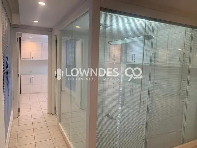 Sala com 46m², à venda, no bairro Jardim Botânico em Rio de Janeiro