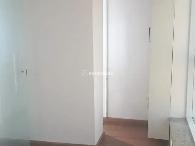 Sala para alugar, no bairro Vila Gilda em Santo André