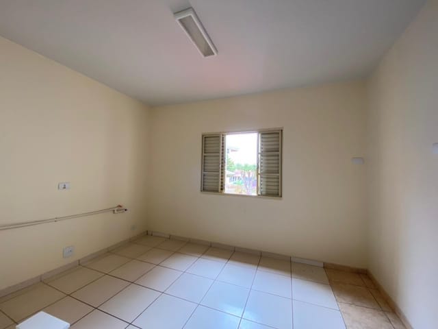Sala para alugar, no bairro Centro em Cambé