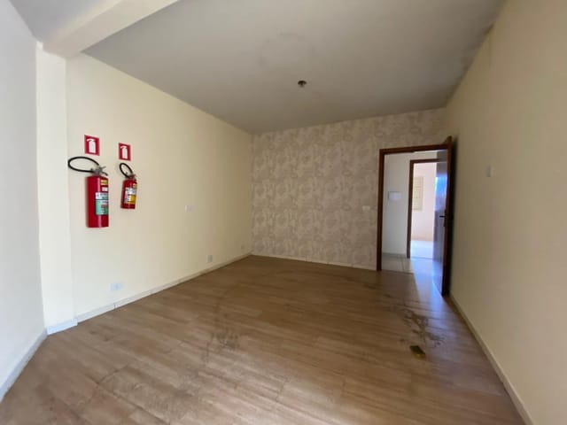 Sala para alugar, no bairro Centro em Cambé