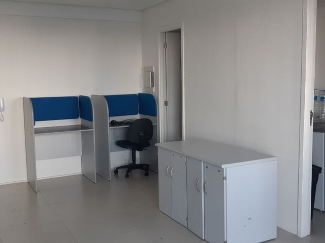 Sala com 35m², para alugar, no bairro Penha de França em São Paulo