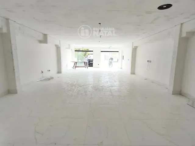 Sala com 110m², para alugar, no bairro Vila Ipiranga em Londrina