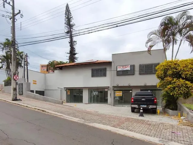 Sala com 110m², para alugar, no bairro Vila Ipiranga em Londrina