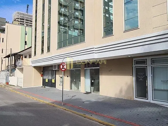 Sala com 100m², à venda, no bairro Meia Praia em Itapema