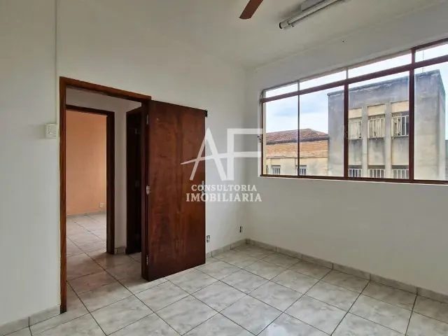 Sala para alugar, no bairro Centro em Taubaté
