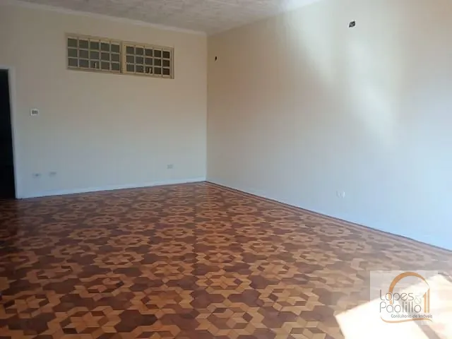 Sala com 250m², para alugar, no bairro Centro em Atibaia