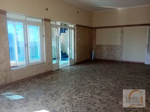 Sala com 250m², para alugar, no bairro Centro em Atibaia