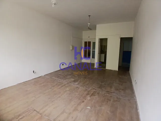 Sala para alugar, no bairro Taquara em Rio de Janeiro