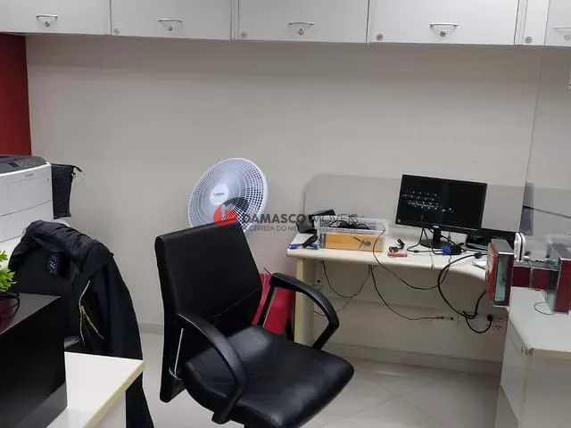 Sala para alugar, no bairro Vila Bastos em Santo André