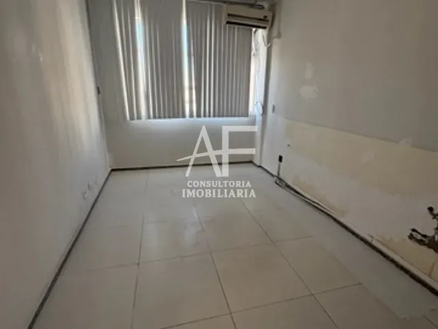 Sala com 45m², para alugar, no bairro Centro em Taubaté