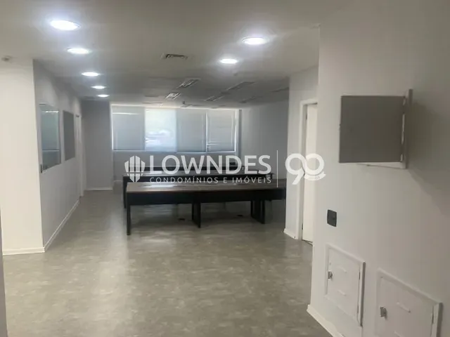 Sala com 120m², para alugar, no bairro Botafogo em Rio de Janeiro