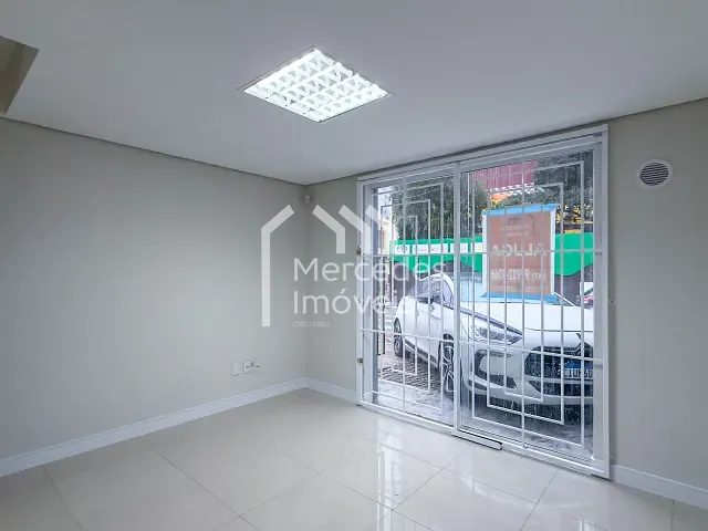 Sala para alugar, no bairro Centro em Itajaí