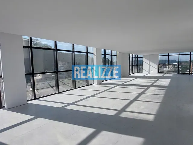Sala para alugar, no bairro Centro em Marau