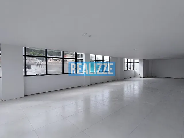Sala para alugar, no bairro Centro em Marau