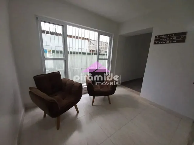 Sala com 42m², à venda, no bairro Centro em São José Dos Campos
