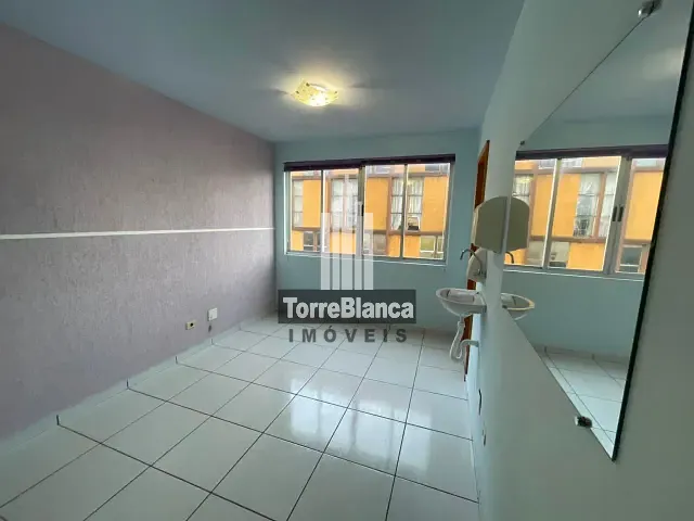 Sala com 27m², para alugar, no bairro Centro em Ponta Grossa