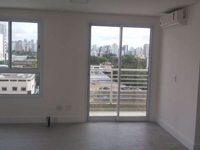 Sala com 50m² 3 quartos e 1 banheiro, à venda ou para alugar, no bairro Indianópolis em São Paulo