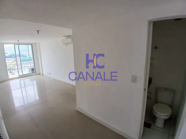 Sala para alugar, no bairro Taquara em Rio de Janeiro