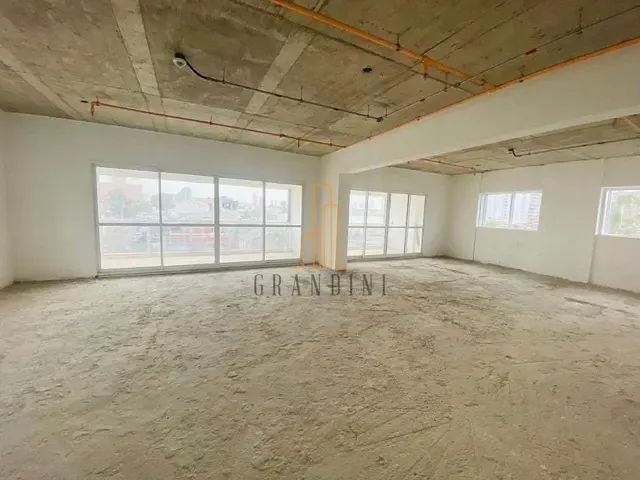 Sala à venda, no bairro Baeta Neves em São Bernardo do Campo