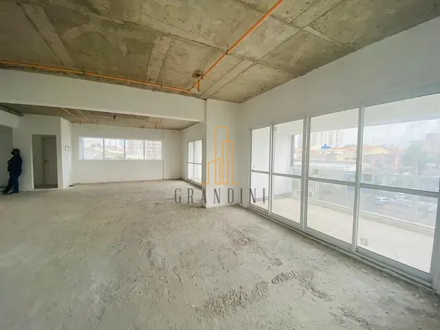 Sala à venda, no bairro Baeta Neves em São Bernardo do Campo