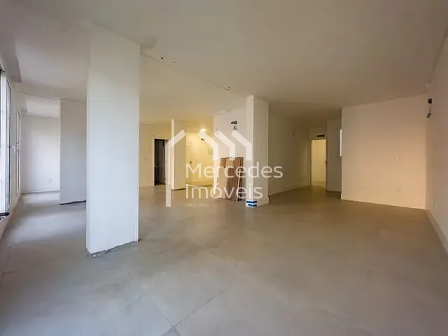 Sala para alugar, no bairro Centro em Itajaí