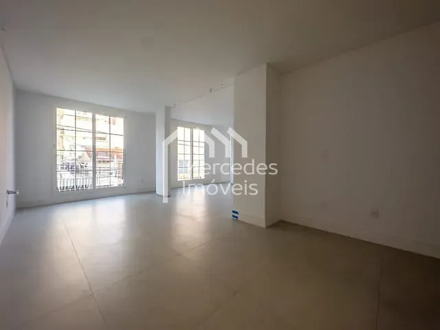 Sala para alugar, no bairro Centro em Itajaí