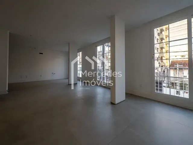 Sala para alugar, no bairro Centro em Itajaí