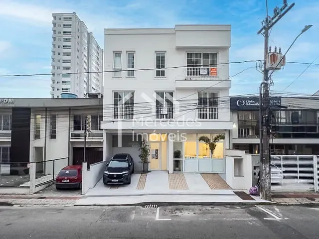 Sala para alugar, no bairro Centro em Itajaí