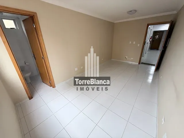 Sala com 27m², para alugar, no bairro Centro em Ponta Grossa