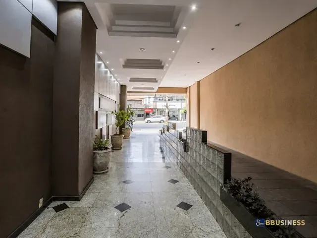 Sala à venda, no bairro Menino Deus em Porto Alegre